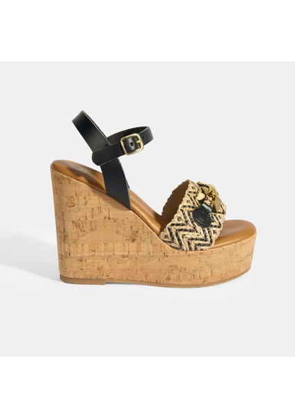Kadın Siyah Toka Aksesuarlı Deri Detaylı Slingback Dolgu Topuklu Sandalet