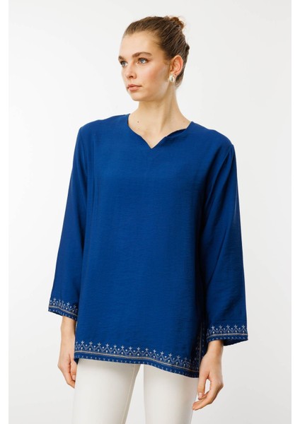 Kadın Kolu ve Eteği Yırtmaçlı Eteği Nakışlı Bluz Indigo