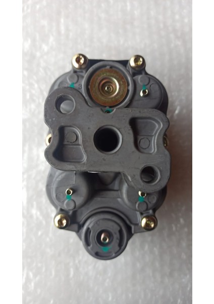 Çoklu Dağıtıcı Ventil Işlem Ünitesi Koruma Valfi Iveco Kamyon Kamyon Fren Sistemi Parçaları Için Oem AE4560 Ağır Çok-Devre Koruma Vanası Ae 4560 / K048307 42574318 Pener 3515T4101001 modelleri