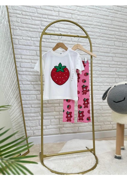 Kız Çocuk Çilek ve Ayıcık Detaylı T-Shirt Alt Üst Takım