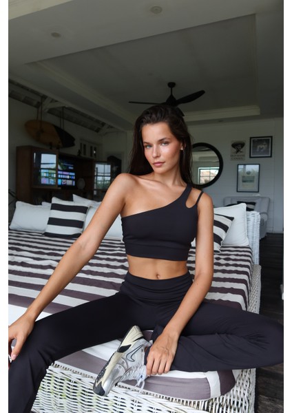 Asana Geniş Paça Spor Siyah Pantolon