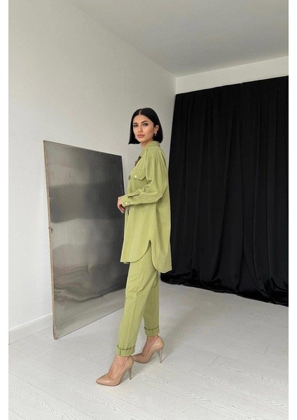 Yeşil Gömlek ve Çıtçıtlı Pantolon Takım