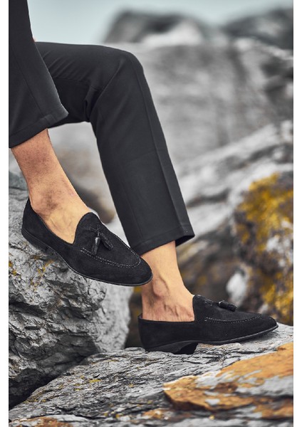 Püskül Detay Süet Deri Ayakkabı Siyah