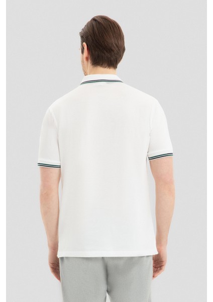 Beyaz Polo Yaka T-Shirt