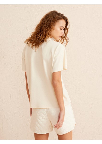 Kadın Bej Oversize Pamuklu Polo Yaka Basic Tişört fırsatları