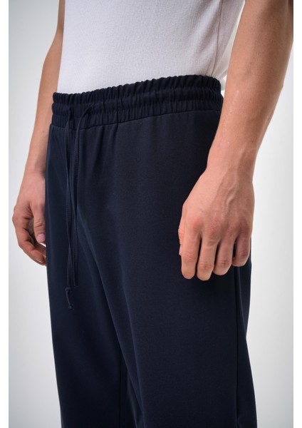 Erkek Regular Fit Bağcıklı Düz Paça Pantolon Lacivert