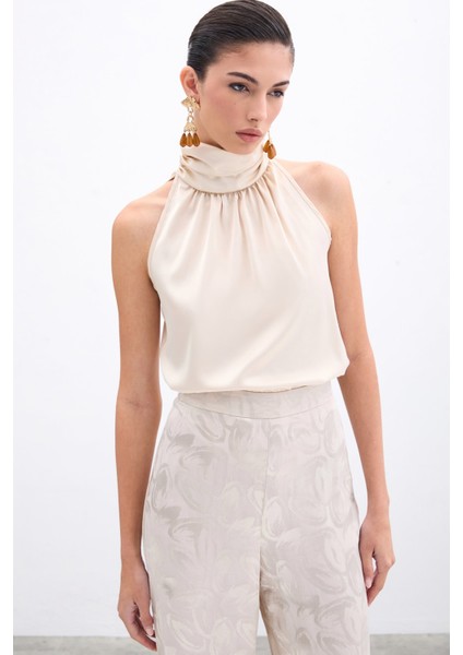 Boğazlı Kolsuz Bluz - Bej