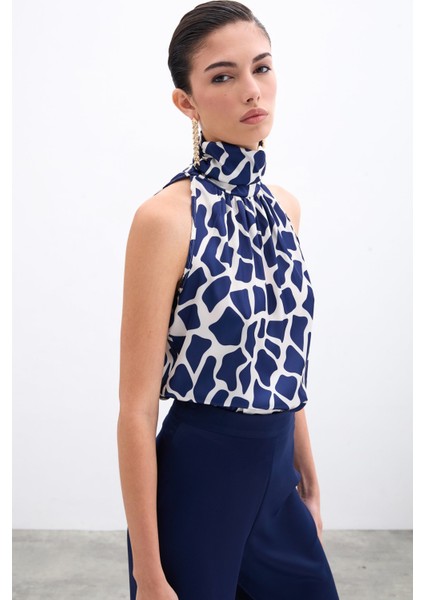 Boğazlı Kolsuz Bluz - Bej-Lacivert