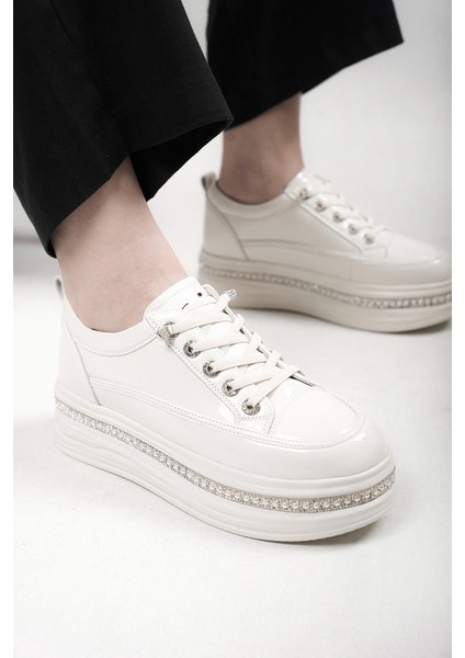 Lona Guja Ithal Özel Seri Taban Inci Detaylı Rugan Kadın Spor Ayakkabı Bej modelleri