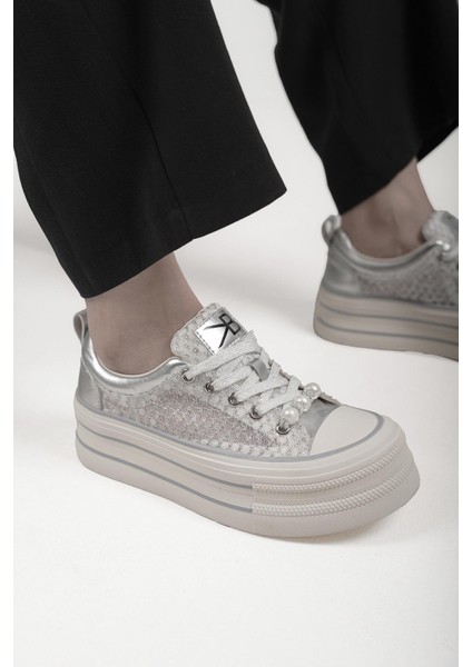Monica Orijinal Kriste Bell Ithal Özel Seri Inci Detaylı Kadın Spor Ayakkabı Gümüş fiyatları