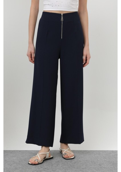 18228 Kadın Fermuarlı Pantolon fırsatları