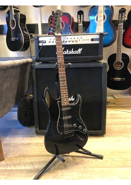 Strat Kasa Siyah Elektro Gitar Sss ( Kılıf, Pena, Askı, Kablo Hediye ) fırsatları