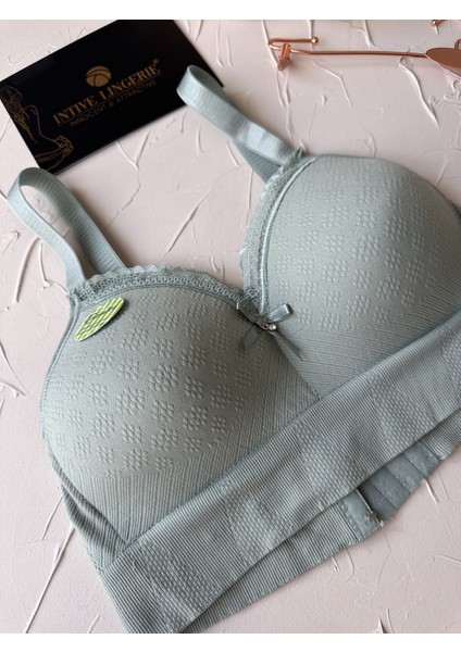 Celine C Cup Bambu Hisli Ultra Rahat Polamid Kumaştan Dokulu Dantel Detaylı Balensiz Desteksiz Sütyen modelleri