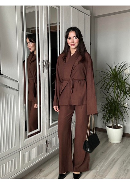 Kadın Acı Kahve Bel Kuşaklı Kimono ve Pantolon Ikili Takım Krinkıl Kumaş Tiril Alt Üst Takım