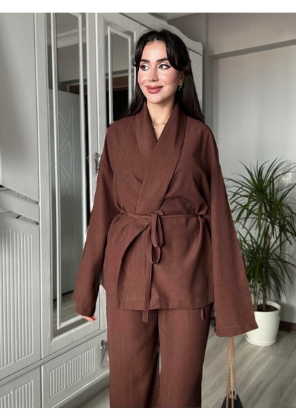 Kadın Acı Kahve Bel Kuşaklı Kimono ve Pantolon Ikili Takım Krinkıl Kumaş Tiril Alt Üst Takım indirimleri