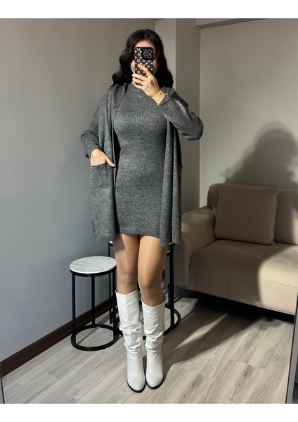Kadın Yün Kaşmir Mini Triko Elbise ve Hırka Yanları Cepli Ikili Takım Triko Elbise Alt Üst Takım