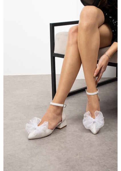 Kadın Kısa Topuklu Incili Ayakkabı