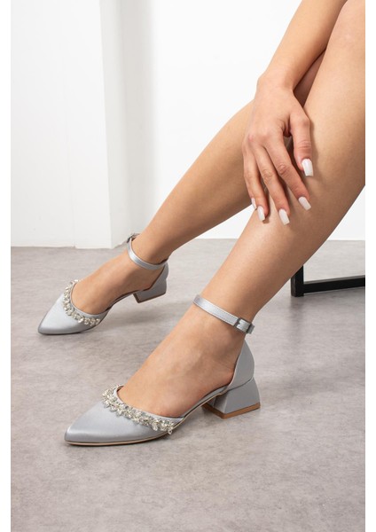 Kadın Kısa Topuklu Incili Ayakkabı fiyatları