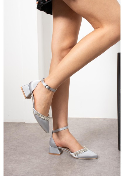 Kadın Kısa Topuklu Incili Ayakkabı modelleri