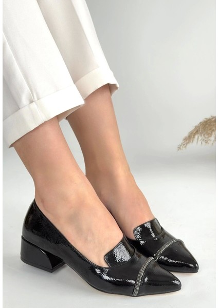 Liina Siyah Rugan Topuklu Ayakkabı fiyatları