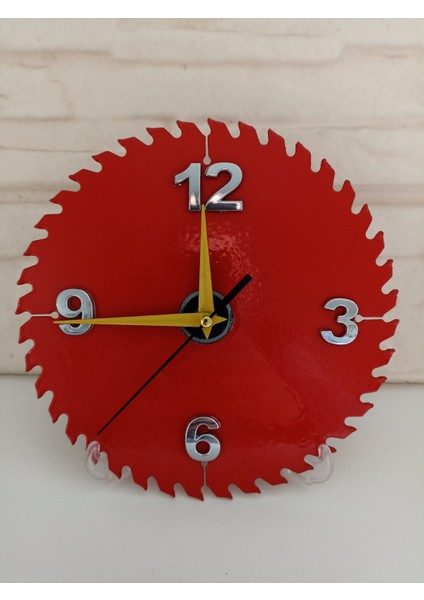 Daire Testereden Tasarlanmış Enteresan Masa ve Duvar Saati modelleri