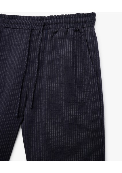 Beli Bağcıklı Cepli Viskon Karışımlı Çizgili Şort indirimleri