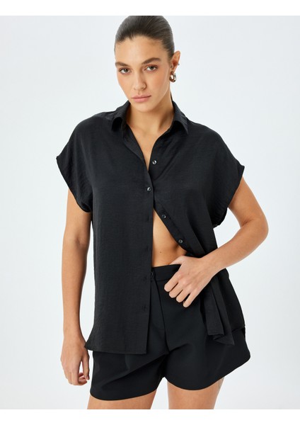 Klasik Yaka Düğmeli Kolsuz Gömlek