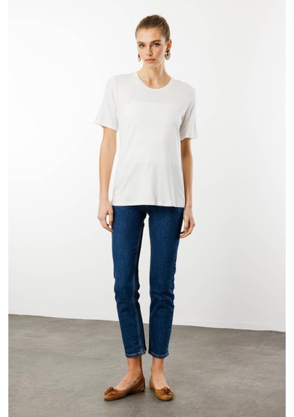 Kadın Sıfır Yaka Basic Penye T-Shirt Ekru indirimleri