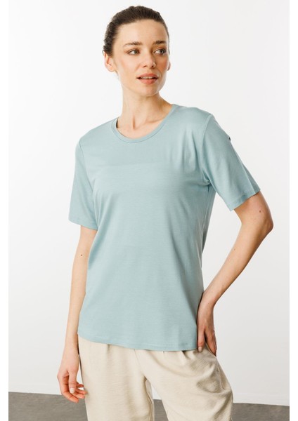 Kadın Sıfır Yaka Basic Penye T-Shirt Mint fırsatları
