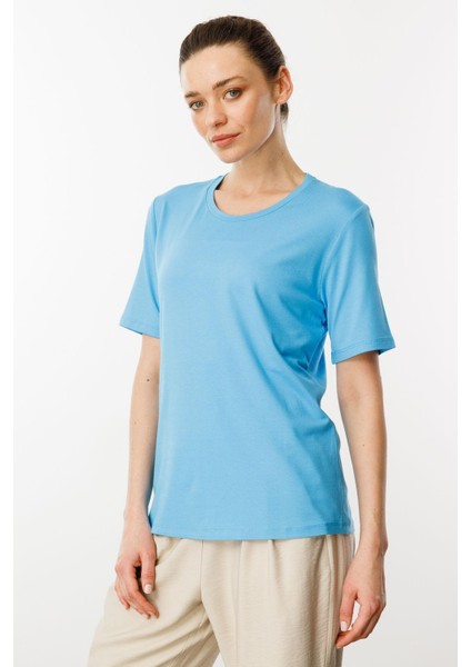 Kadın Sıfır Yaka Basic Penye T-Shirt Mavi fırsatları