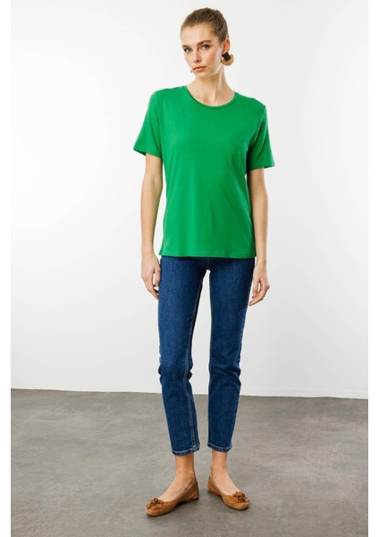 Kadın Sıfır Yaka Basic Penye T-Shirt A.yeşil indirimleri