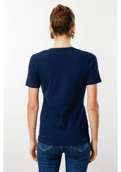 Kadın Açma Yaka Boncuk Işlemeli T-Shirt Lacivert modelleri