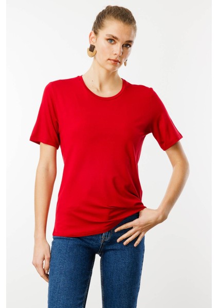 Kadın Sıfır Yaka Basic Penye T-Shirt Kırmızı fiyatları
