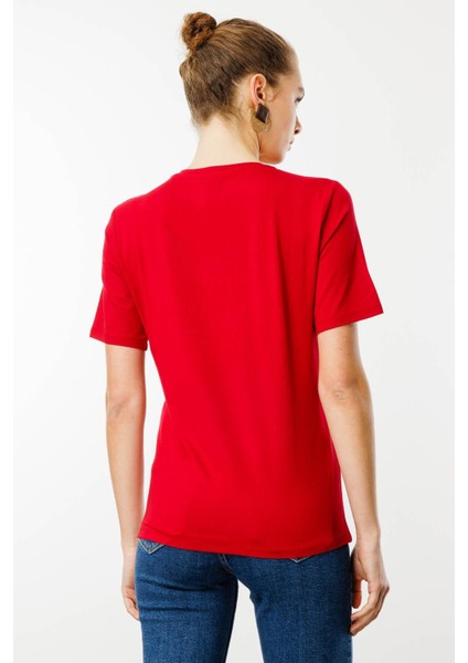 Kadın Sıfır Yaka Basic Penye T-Shirt Kırmızı fırsatları
