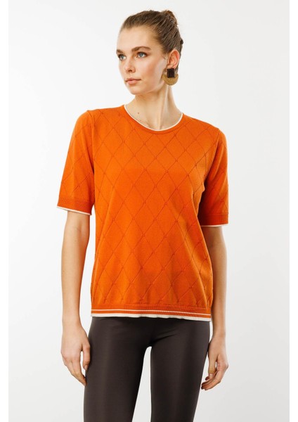 Kadın Sıfır Yaka Baklava Desenli T-Shirt Oranj