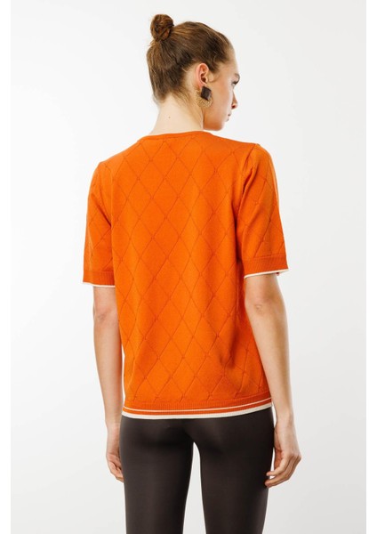 Kadın Sıfır Yaka Baklava Desenli T-Shirt Oranj modelleri