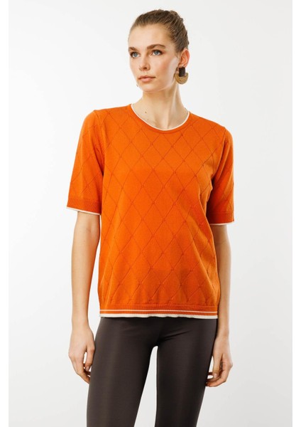 Kadın Sıfır Yaka Baklava Desenli T-Shirt Oranj fırsatları
