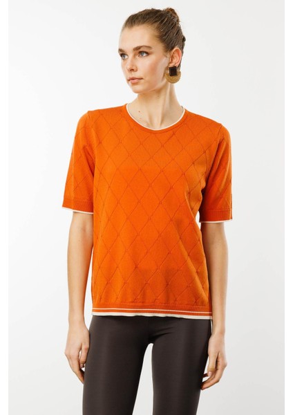 Kadın Sıfır Yaka Baklava Desenli T-Shirt Oranj indirimleri