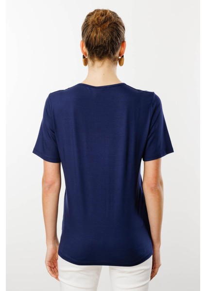 Kadın Açma Yaka Nakış Işlemeli Penye T-Shirt Lacivert modelleri