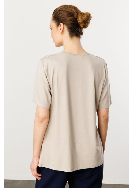 Kadın Sıfır Yaka Taş Baskılı Penye T-Shirt Bej modelleri