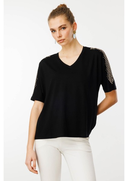 Kadın V Yaka Omuzları Taşlı Penye T-Shirt Siyah indirimleri