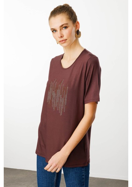 Kadın Sıfır Yaka Taş Baskılı Penye T-Shirt Kahve fiyatları
