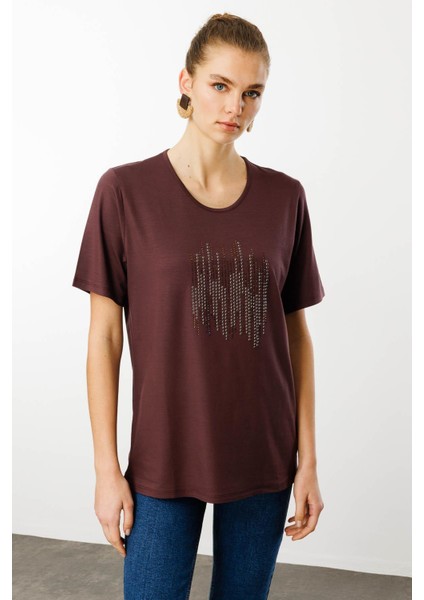 Kadın Sıfır Yaka Taş Baskılı Penye T-Shirt Kahve indirimleri