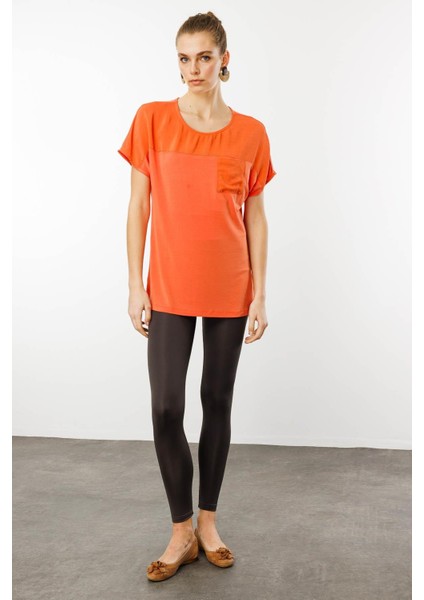 Kadın Sıfır Yaka Önü Cepli Penye T-Shirt Oranj fırsatları