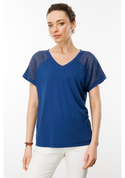 Kadın V Yaka Omuzları Taş Baskılı Penye T-Shirt Lacivert fırsatları