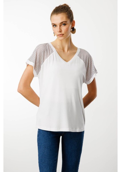 Kadın V Yaka Omuzları Taş Baskılı Penye T-Shirt Beyaz