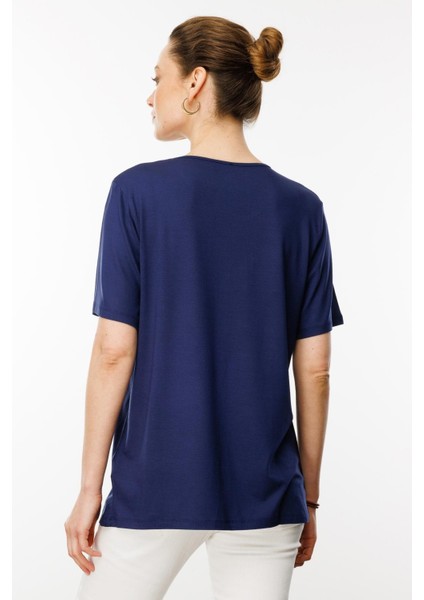 Kadın Sıfır Yaka Taş Baskılı Penye T-Shirt Lacivert indirimleri