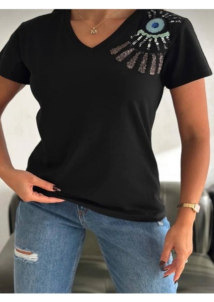 Göz Nakışlı ve Pullu Tişört