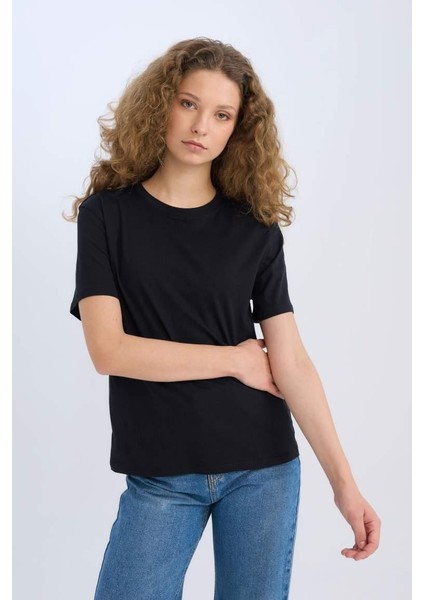 Regular Fit Bisiklet Yaka Basic Düz Kısa Kollu Tişört Black fırsatları
