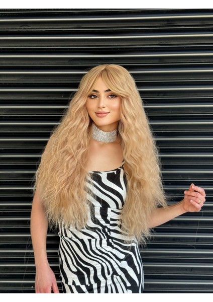 Perçemli Karamel Yoğun Dalgalı Peruk Model modelleri